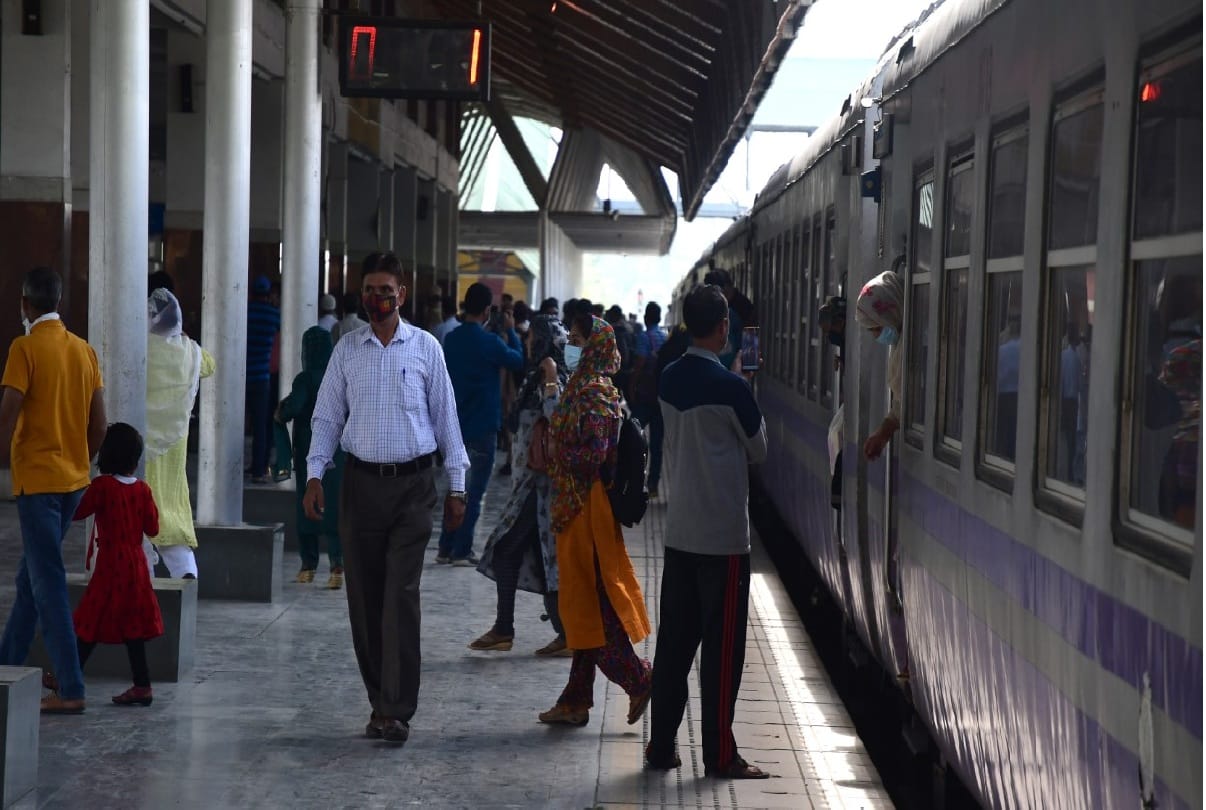 Hydrogen fuel cell based trains will run in country