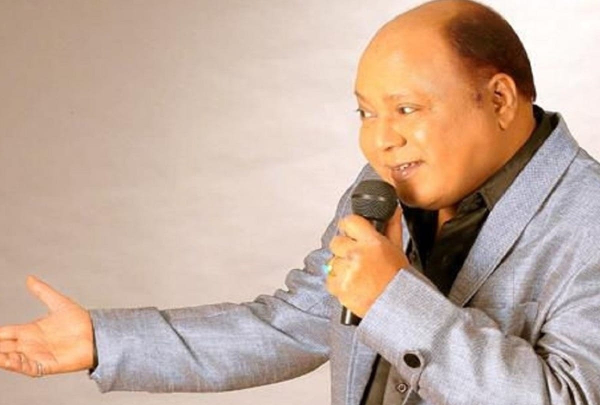 mohammed aziz birth anniversary know singer superhit song from Amitabh Bachchan starrer film mard and career