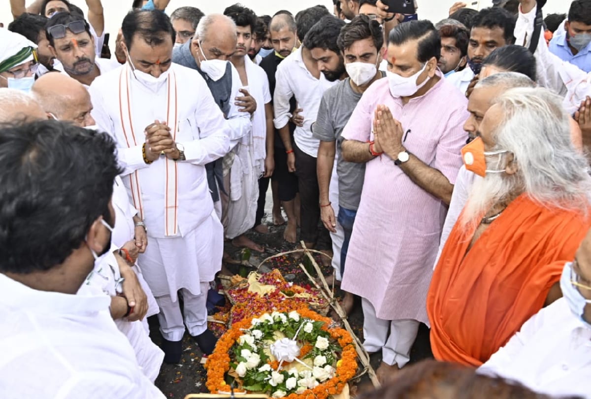 Former BJP MP Sharad Tripathi merged into Panchtatva in ayodhya