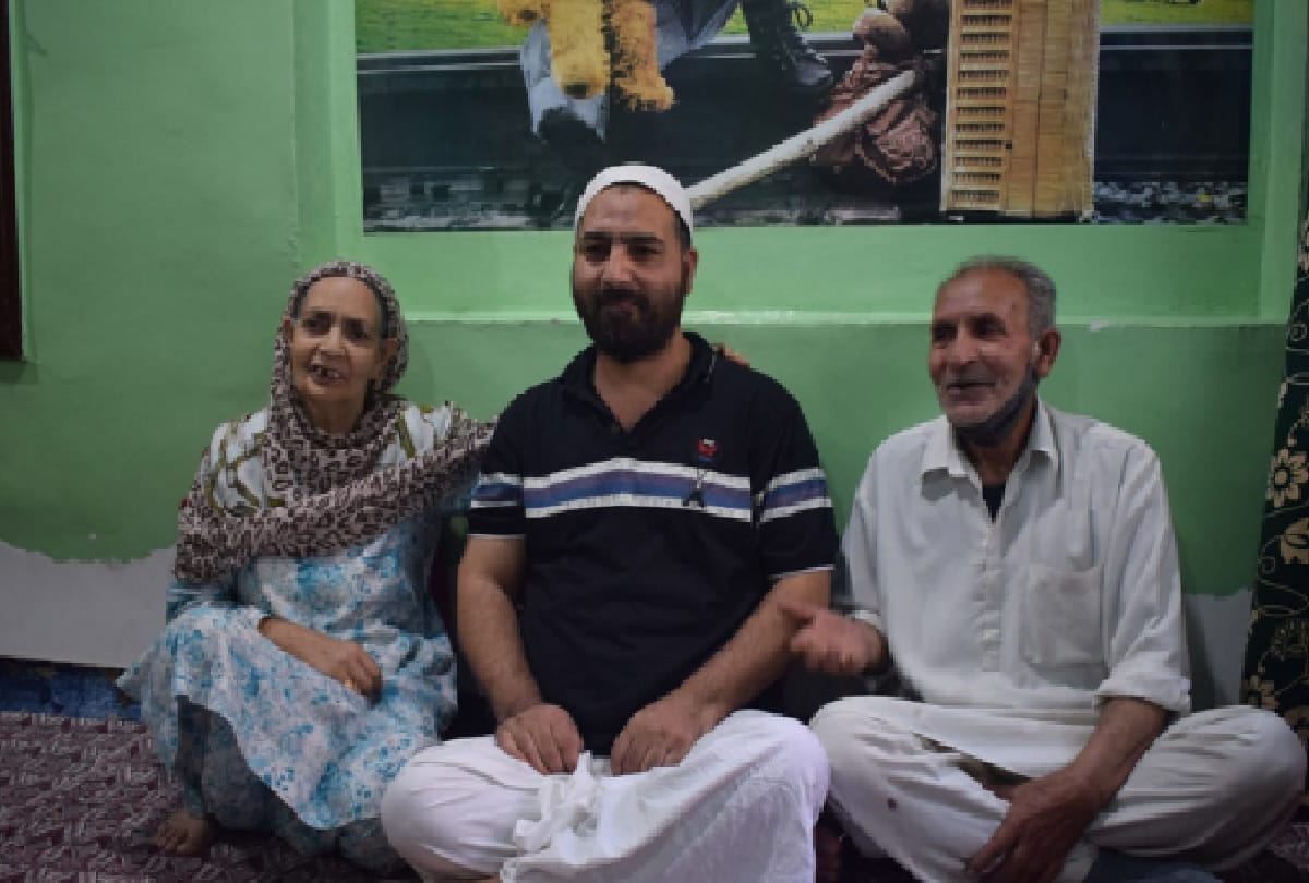 Jammu and Kashmir: Bashir of Srinagar turns out to be innocent, returns home after 11 years in jail, know what is the whole matter