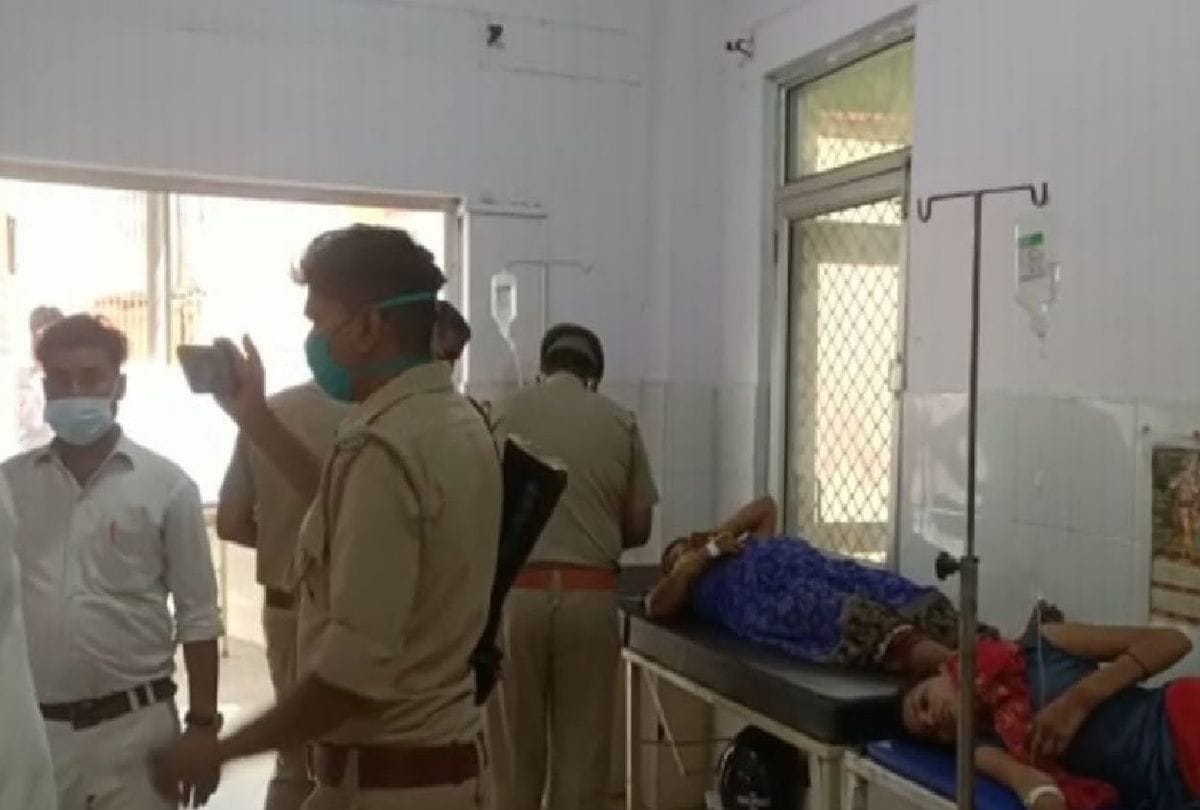 Two children and 13 women fell ill due to food poisoning in mathura