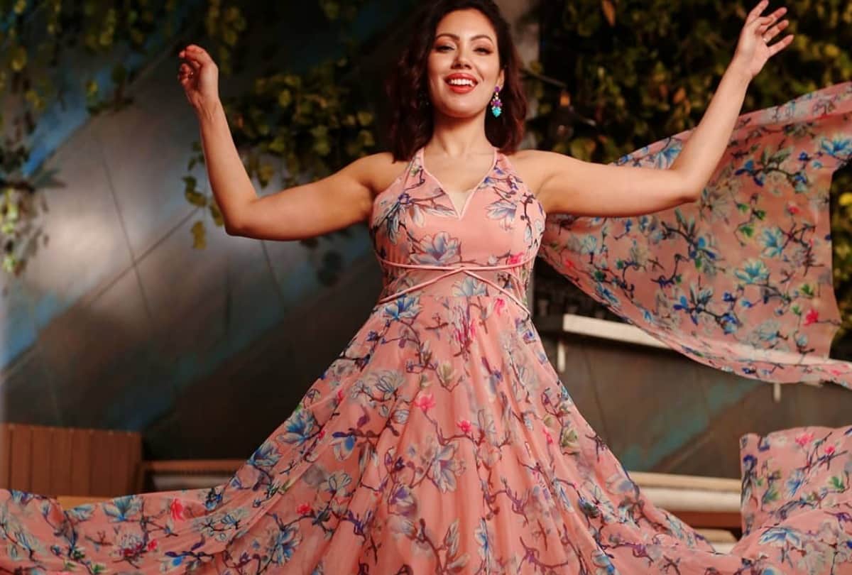 TMKOC Star Munmun Dutta Stuns Fans As She Takes Mud Bath in Sexy Monokini