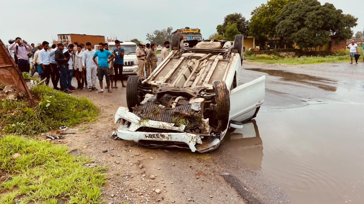 speed havoc in chandauli car cuushed two people then overturned while trying to escape one killed and  three injured