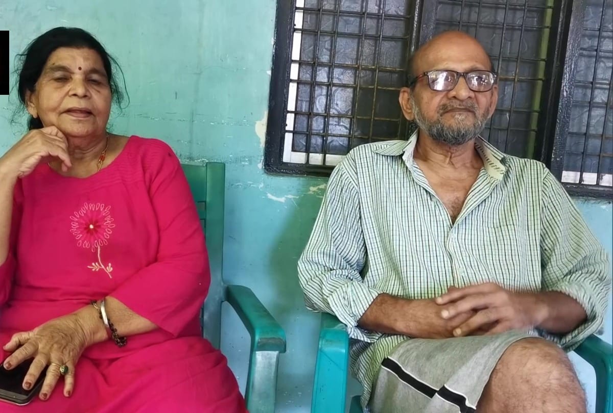 Dadasaheb Phalke Winner Art Director Leeladhar Sawant Facing Financial Problem Wife Pushpa Urges To Celebs