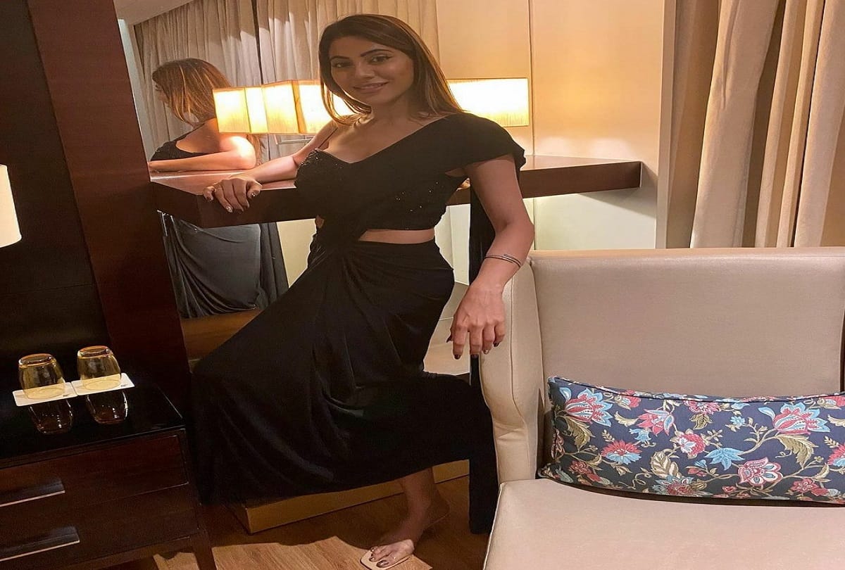 nikki tamboli latest saree look in hindi