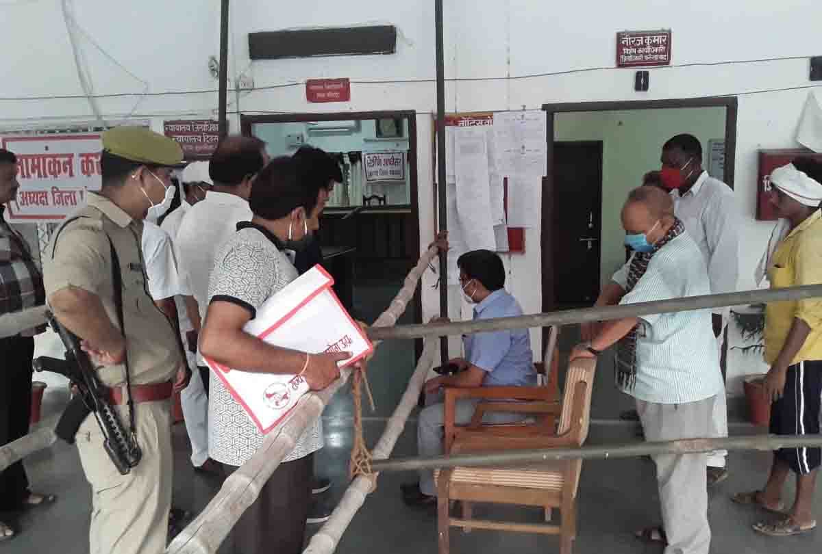 Farrukhabad: Election of zila panchayat president, members reached the district till late night