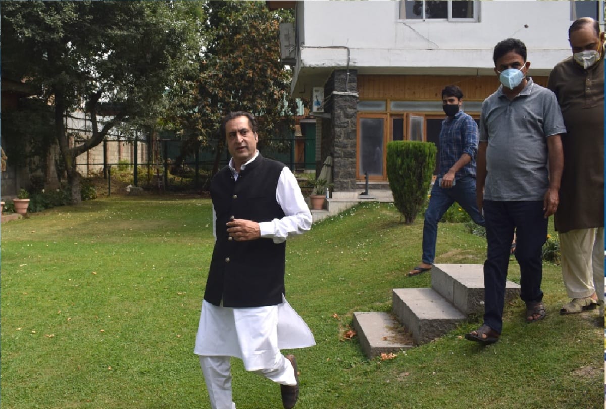 Sajjad Lone said central government should fulfill promises for this we have to create a favorable environment and taunting Mehbooba mufti