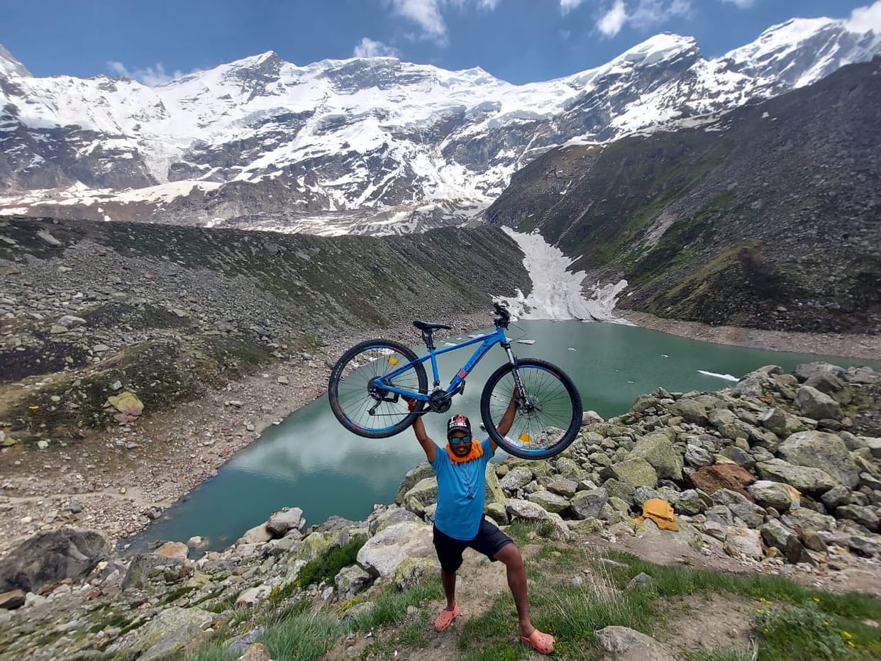 uttarakhand news : somesh reached satopanth on bicycle, watch photos