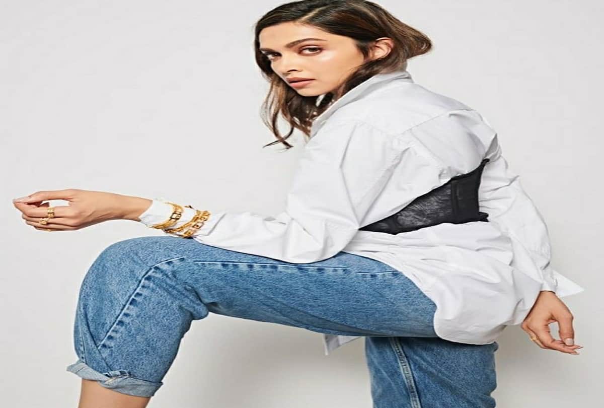 deepika padukone never forgets to take these ten things in her bag