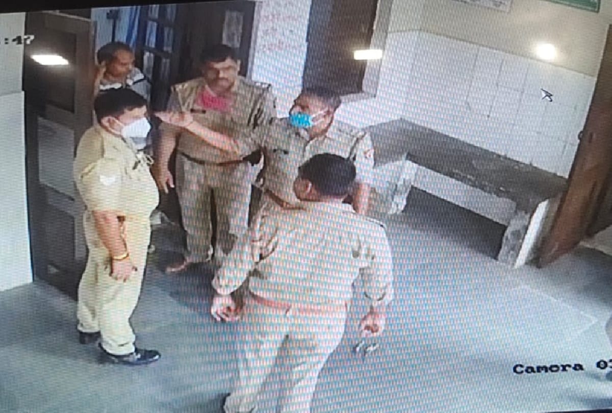 Policemen clash with doctor and pharmacist in Khorabar PHC