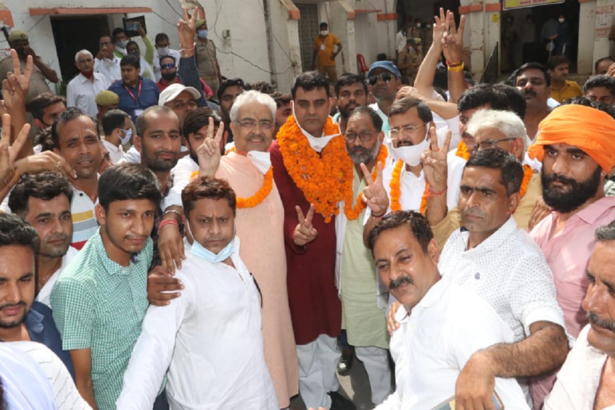 UP Zila Panchayat Election: SP and RLD have a fight with BJP in western UP districts