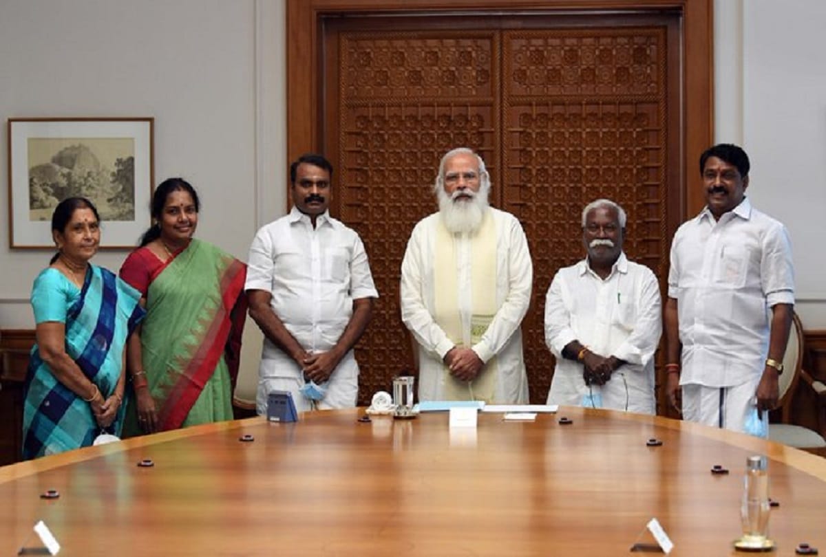 PM Narendra Modi interacted with BJP Tamil Nadu president Dr L Murugan Party MLAs from state