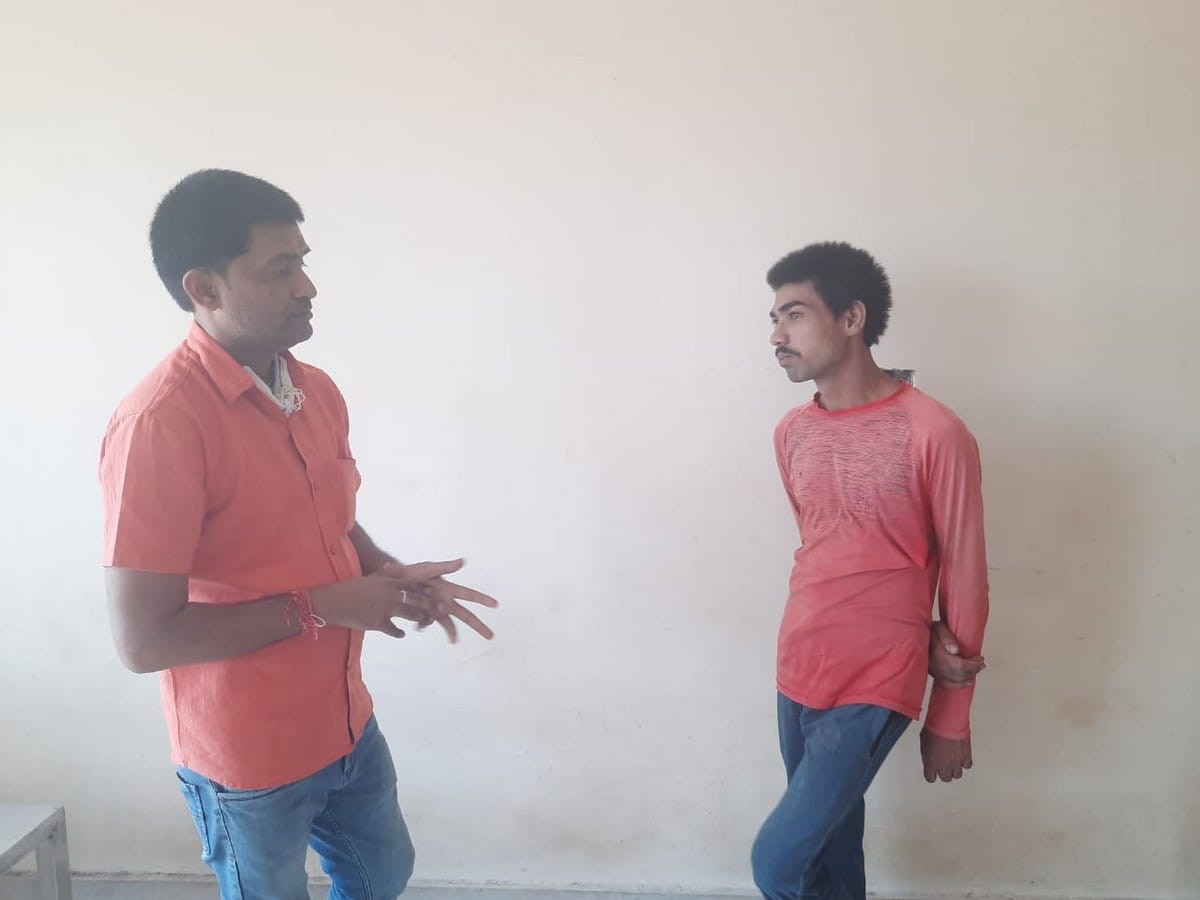 Son met his mother by initiative of Priyanka Gandhi in varanasi