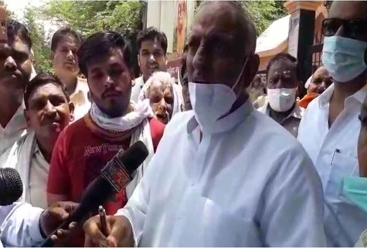 RLD candidate alleges administration of conducting bogus voting in Mathura