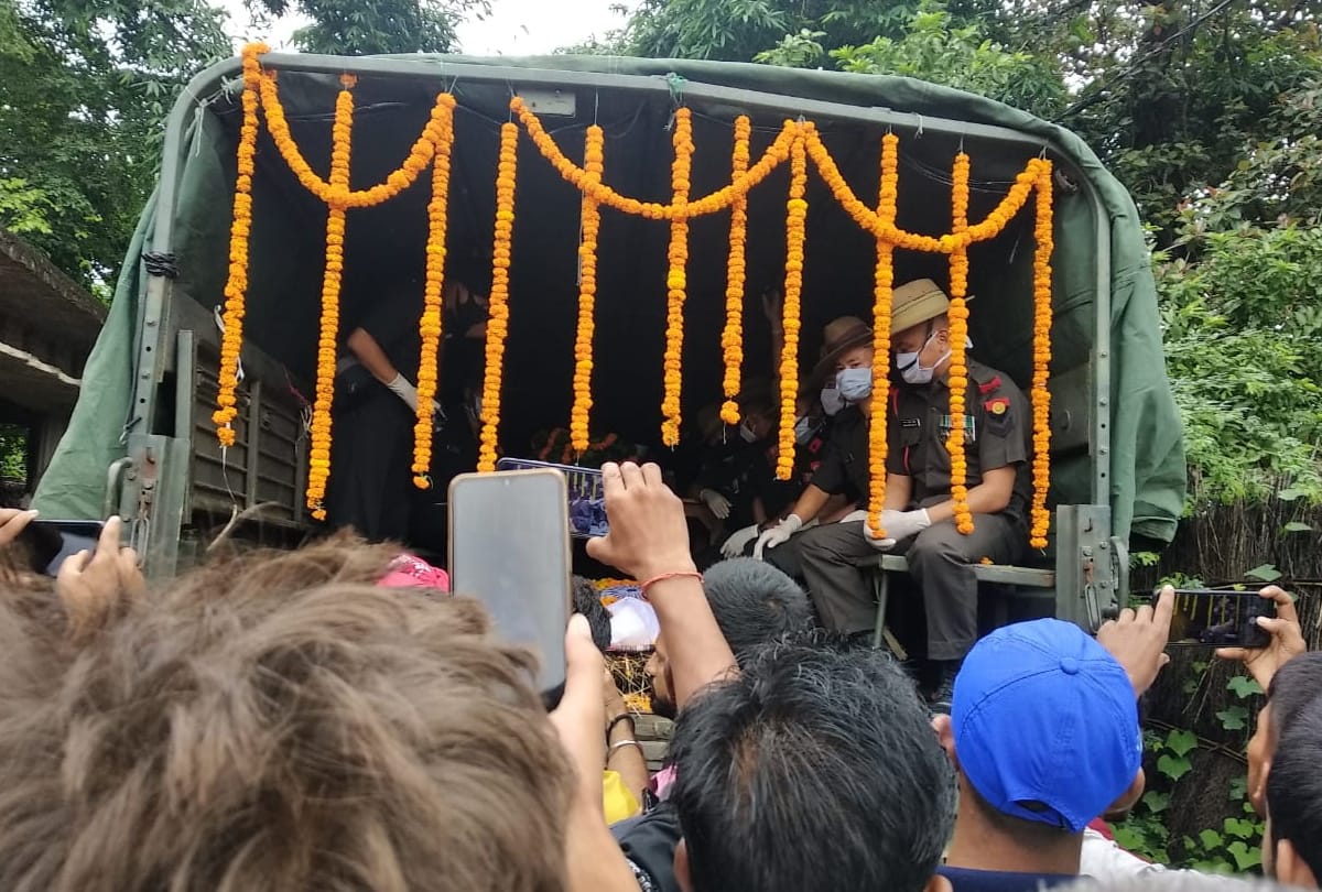 dead body of an army soldier arrived in village at sant kabir nagar