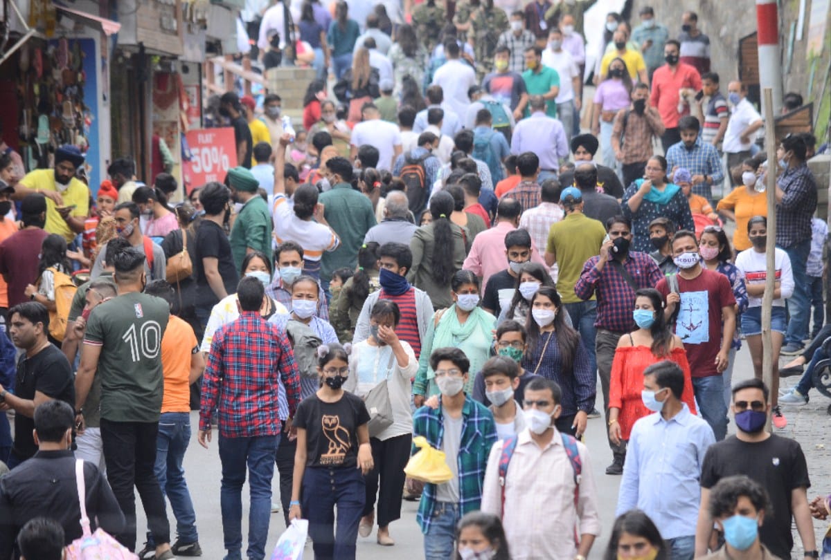 After the restrictions were lifted, the hotel packed even on the second weekend, thousands of tourists arrived