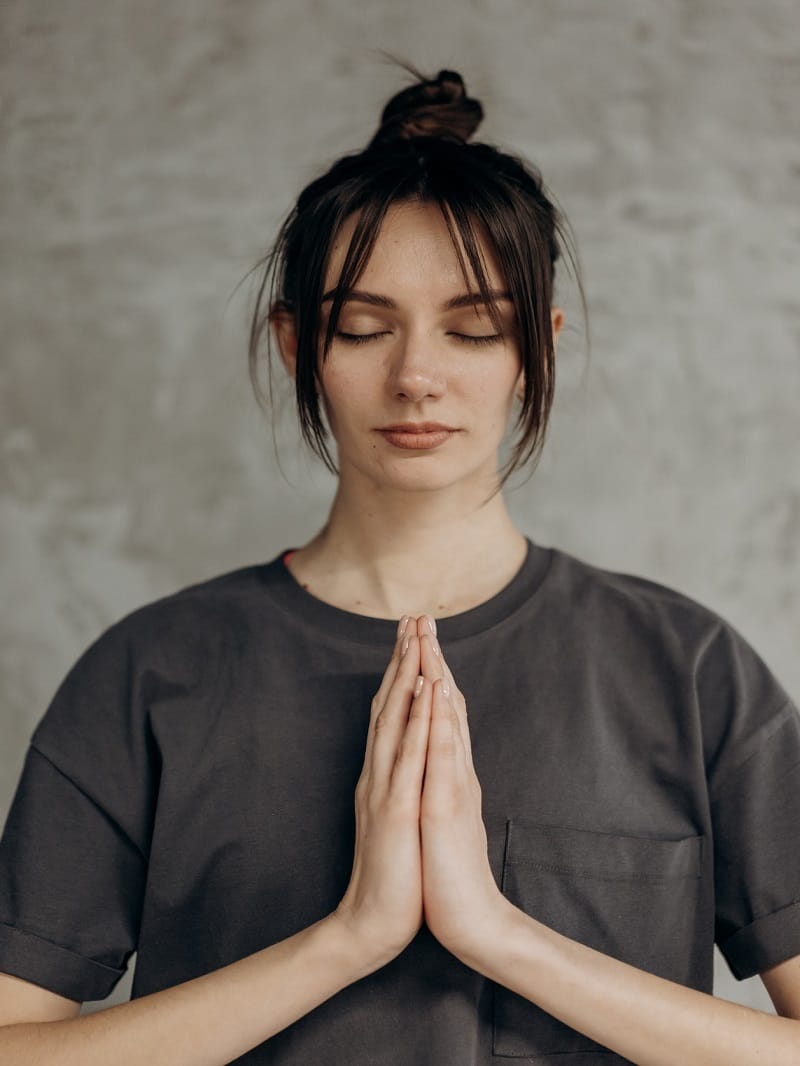 today yog 3 best yoga poses for joint pain