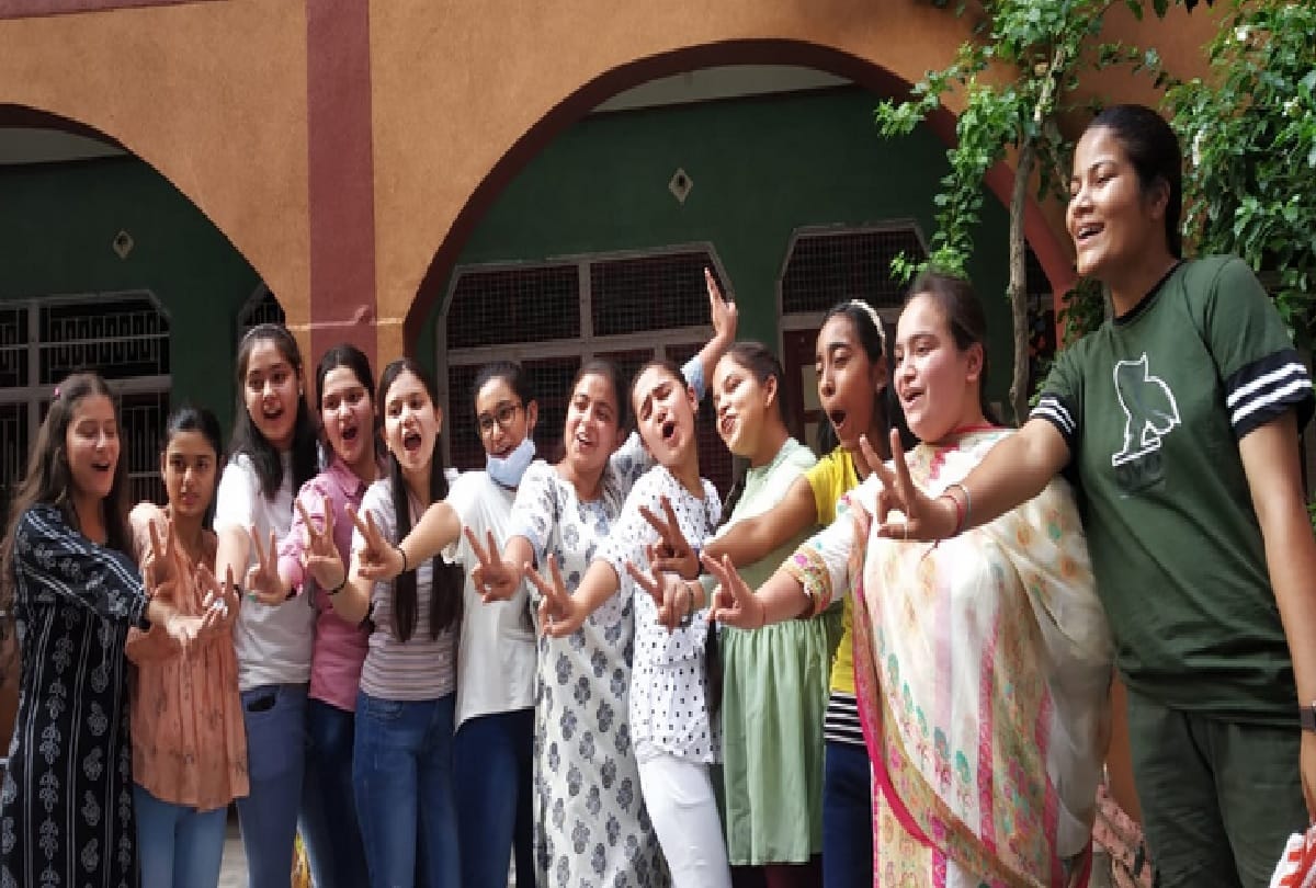 jkbose 12th exam result Jammu and samba district dominated in merit list 58 samba district's names in top ten