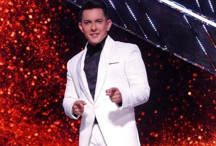 Aditya Narayan was replaced with the hit song of the Year the singer say he was waiting for the release read