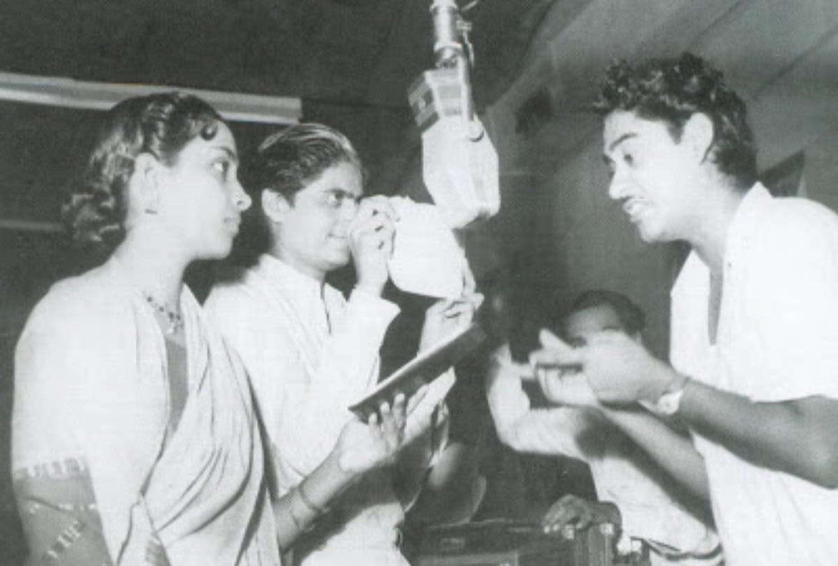 Bharat Vyas Death Anniversary: Know Here About Ae Malik Tere Bande Hum Song Writer
