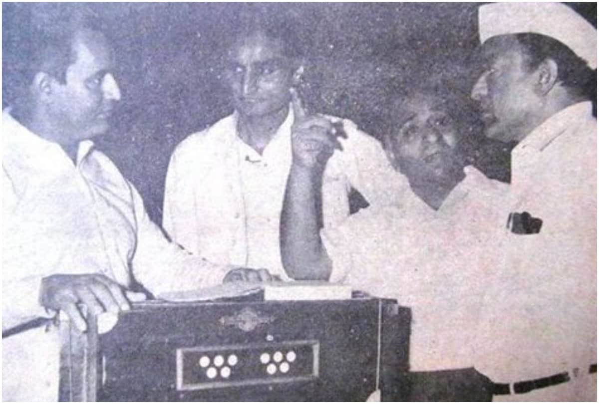Bharat Vyas Death Anniversary: Know Here About Ae Malik Tere Bande Hum Song Writer