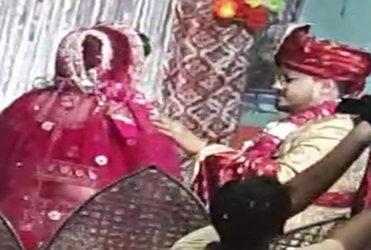 mother beat up the groom at the wedding in hamirpur