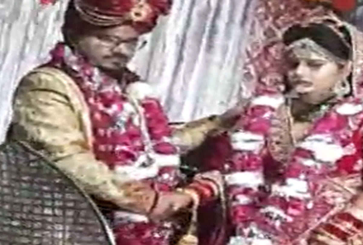 mother beat up the groom at the wedding in hamirpur