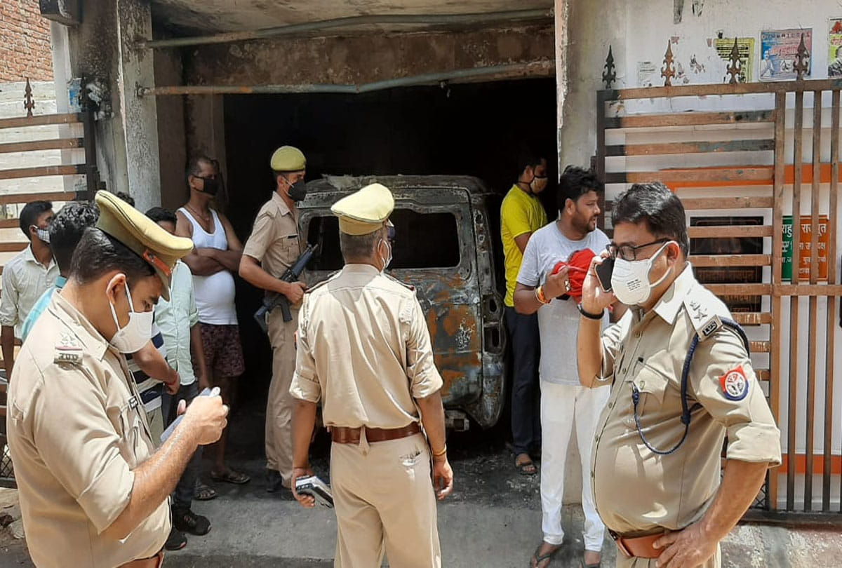 Fire in BJP leader house in etawah
