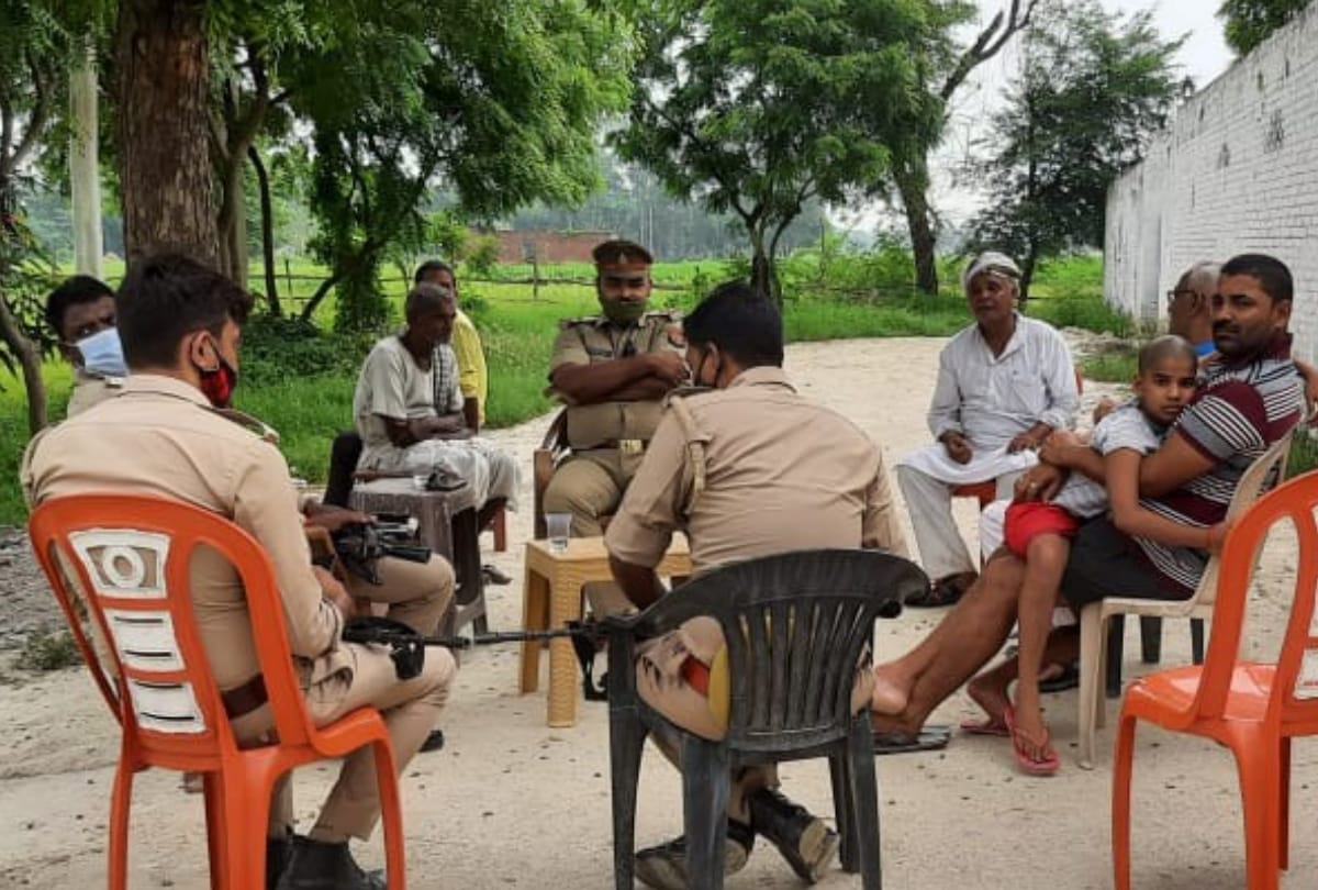 Congress leader house arrest in Sultanpur.