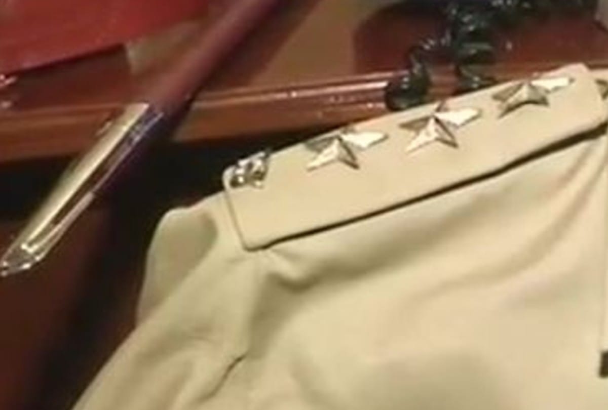 cash and jewellery stolen in the engagement of trainee IPS in Agra