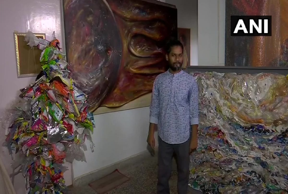 artist Manveer Singh collected 250 kgs of multilayer plastic waste to turn into various artworks