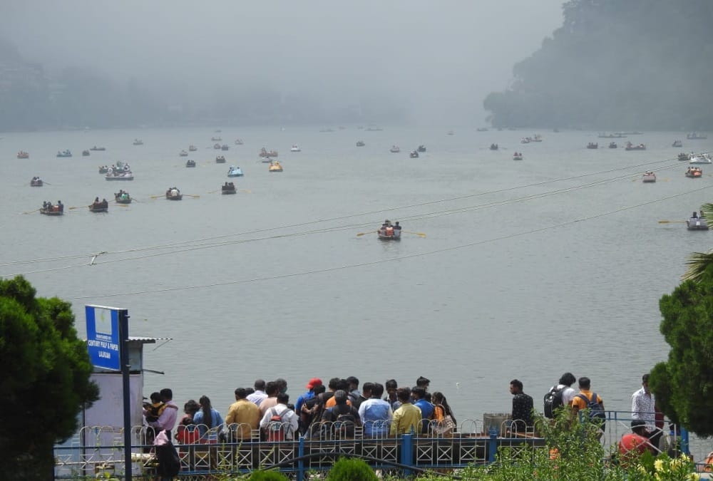 Uttarakhand News: Nainital Full with tourist crowd and Parking Also Full on weekend