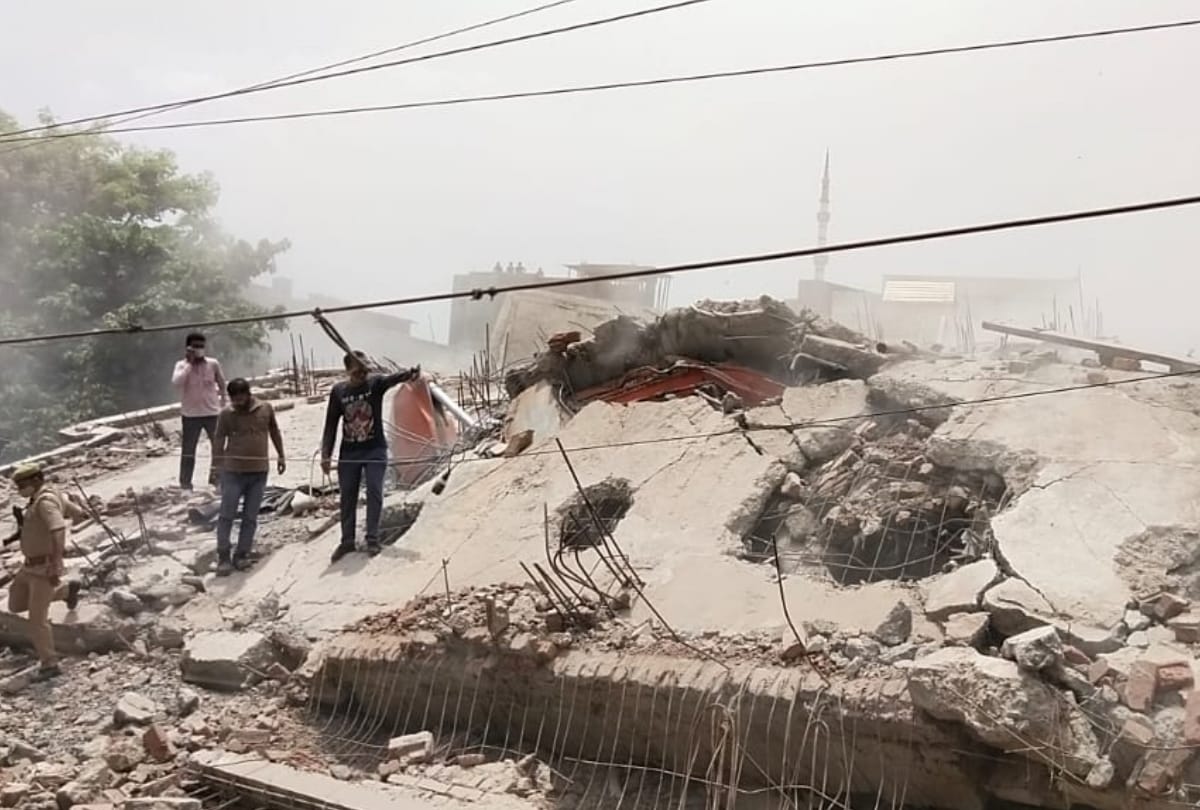 LDA demolished the building of dawood ahmad.