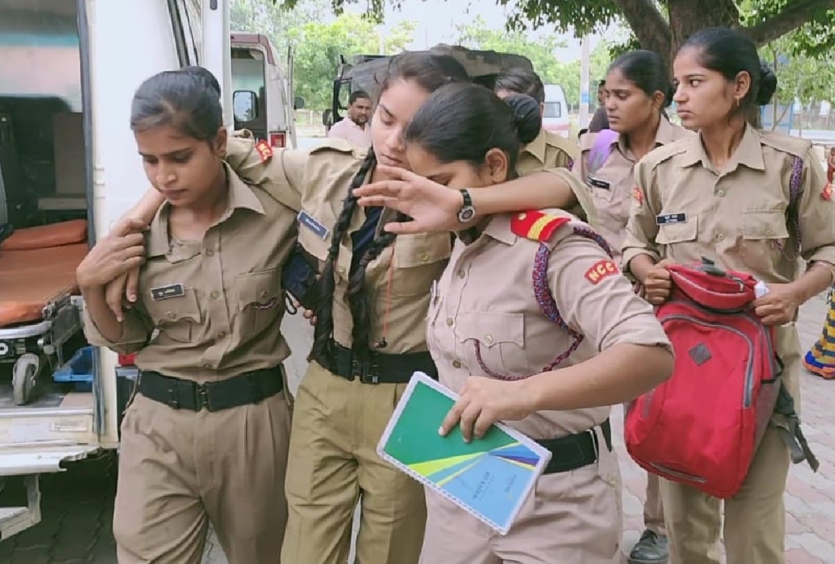 NCC cadets injured in bus accident on Gwalior Bareilly highway in mainpuri