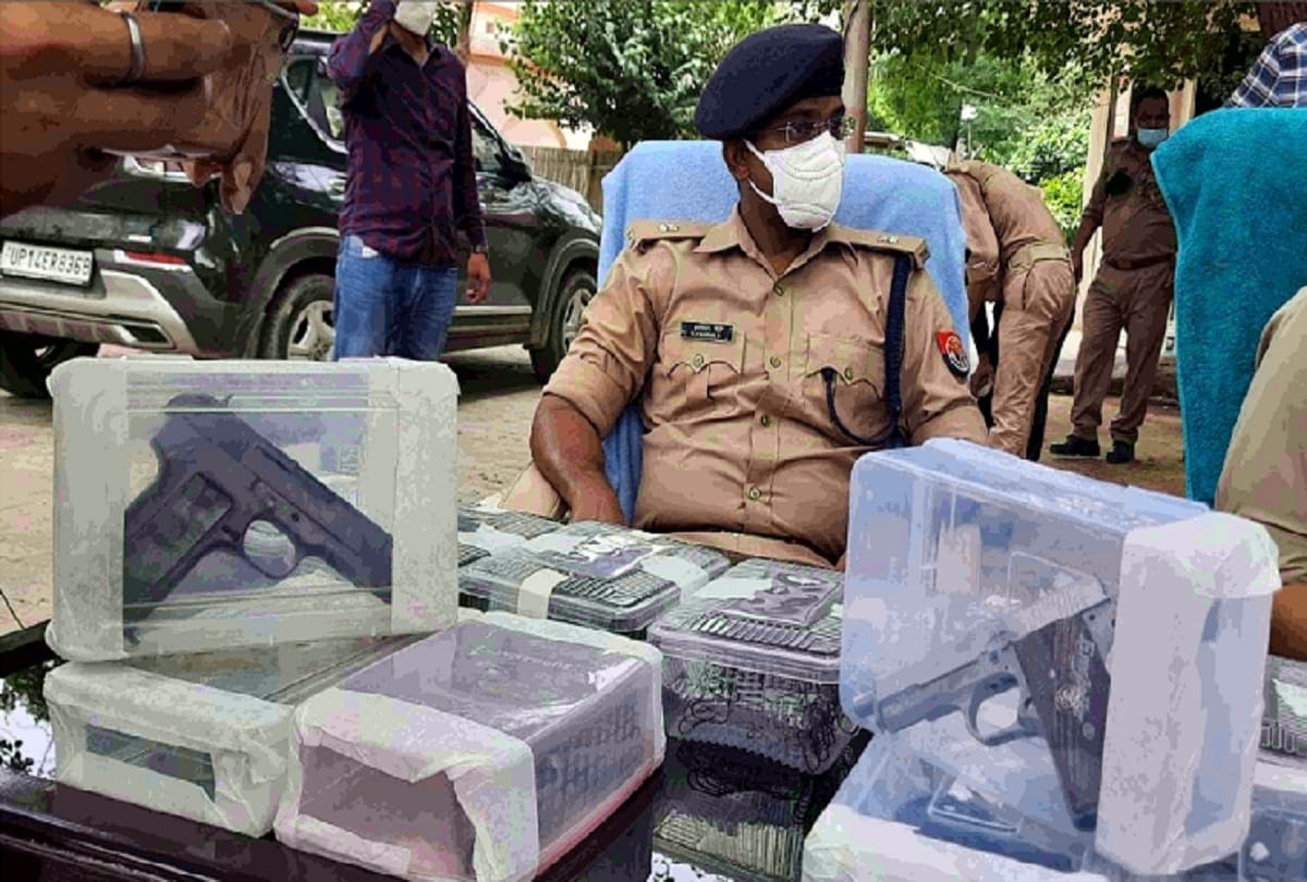 Three brothers were running illegal pistol factory in Greater Noida