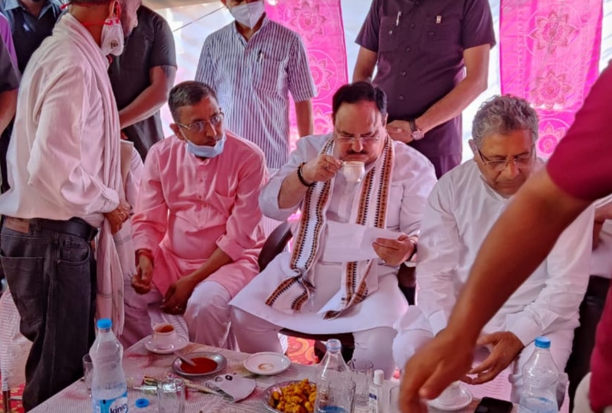 Himachal Bilaspur news: bjp rashtriya adhyaksh Jagat jagat prakash nadda enjoy tea with friends
