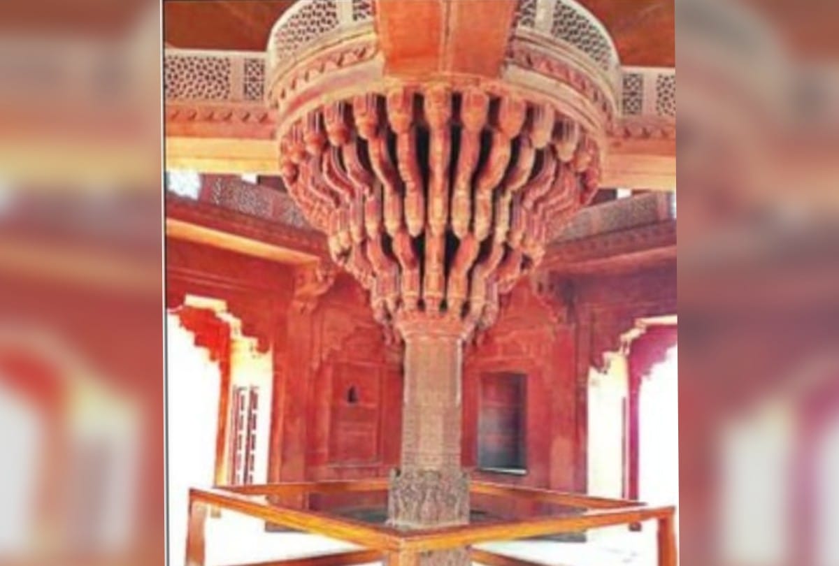Tourists will not be able to touch stones of Fatehpur Sikri monument