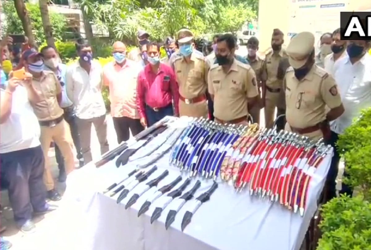 Maharashtra: A man was arrested in Aurangabad for ordering 49 swords