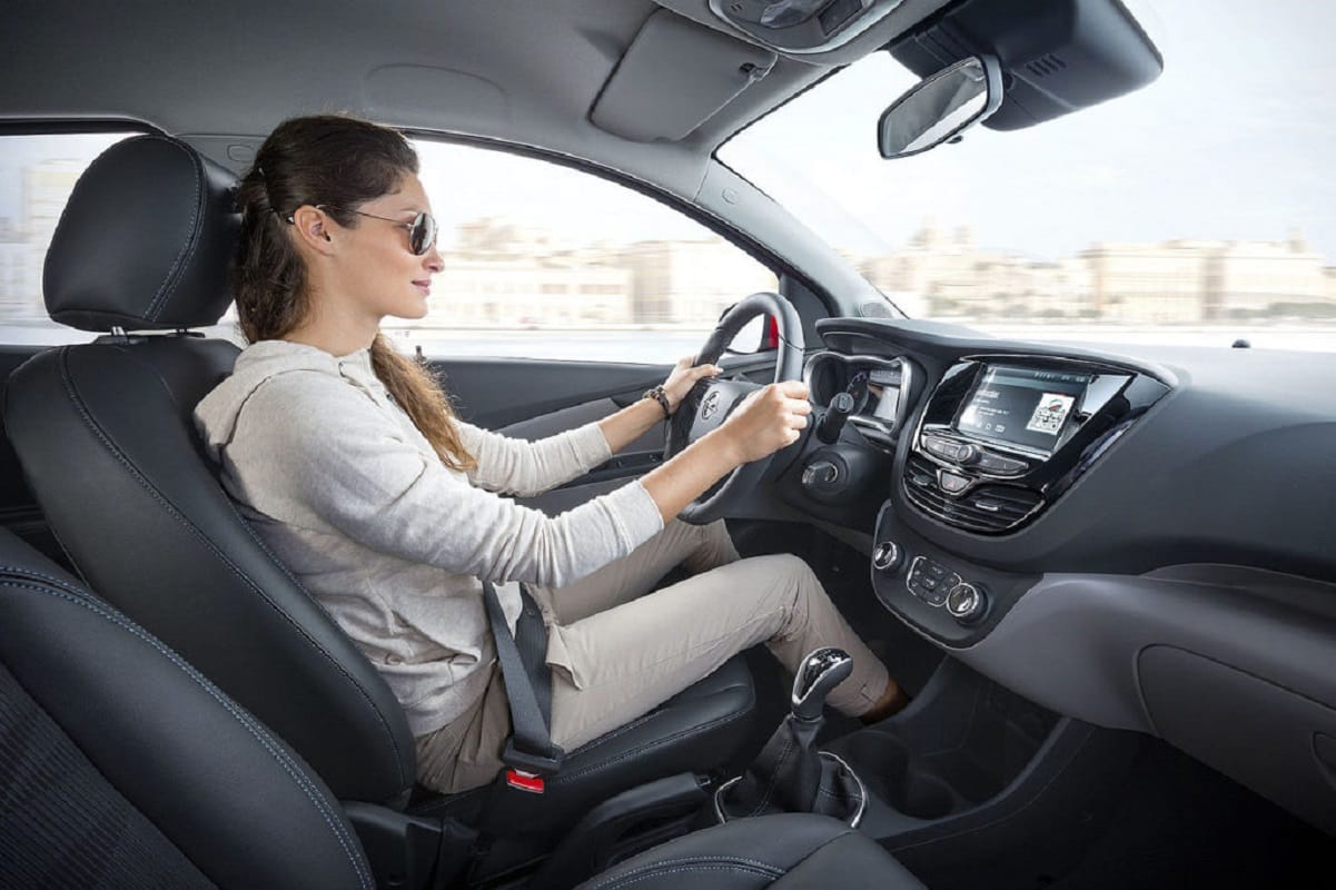 Car should not be driven immediately after starting the engine, know the reasons