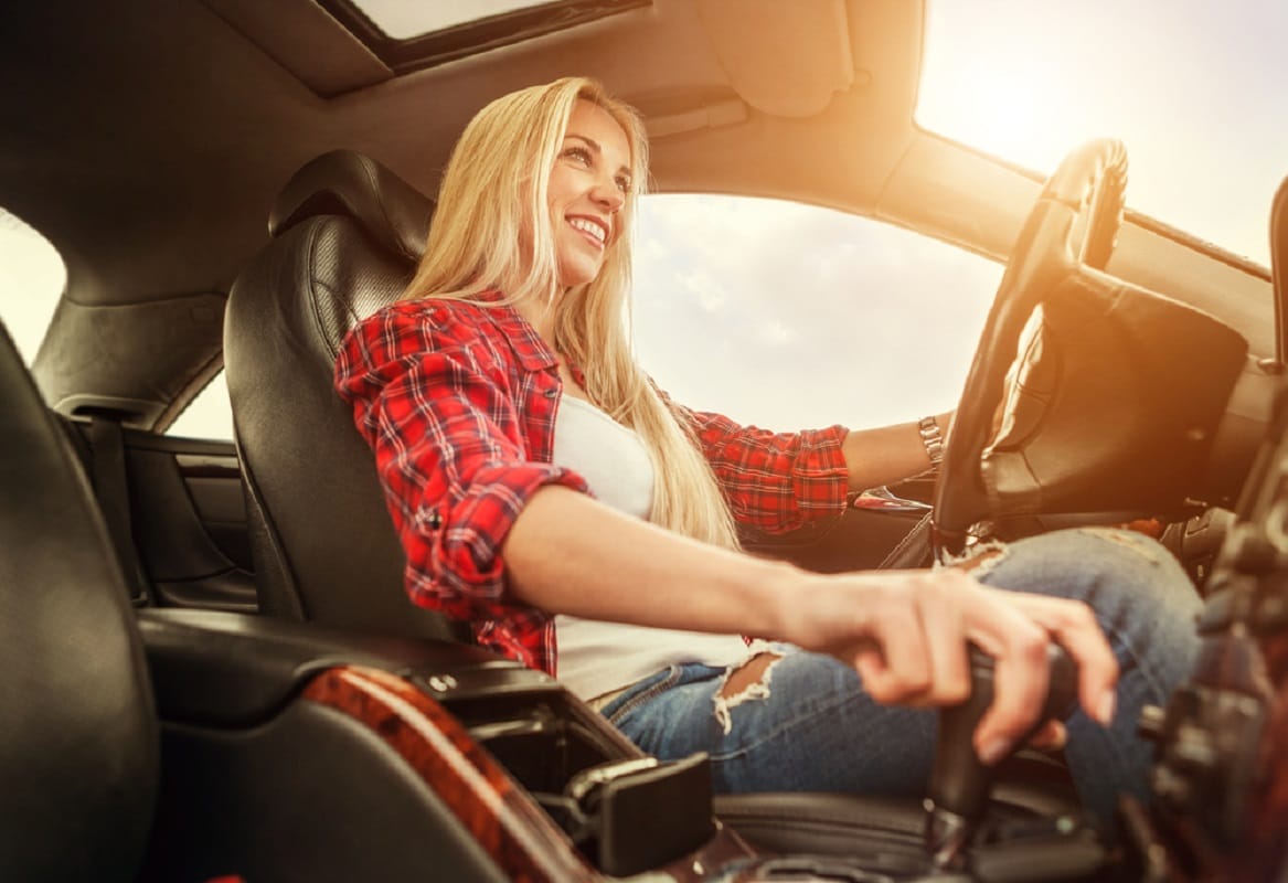 Bumper Offer: Opportunity to buy cheap car in festive season, getting discount up to Rs 53000