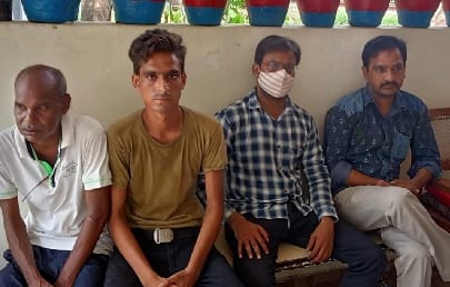 Premnagar police caught sex racket four youths, three girls arrested