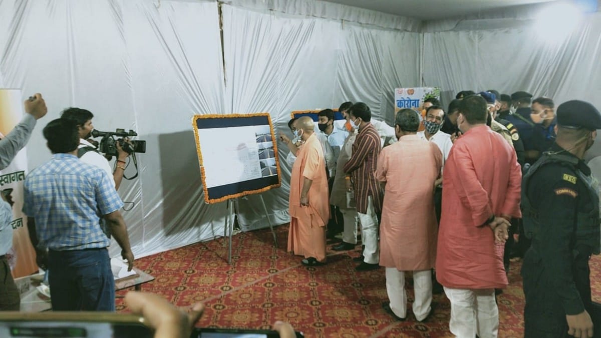 up cm yogi adityanath varanasi visit today: CM yogi worshiped Kashi Vishwanath mandir wished well for state people