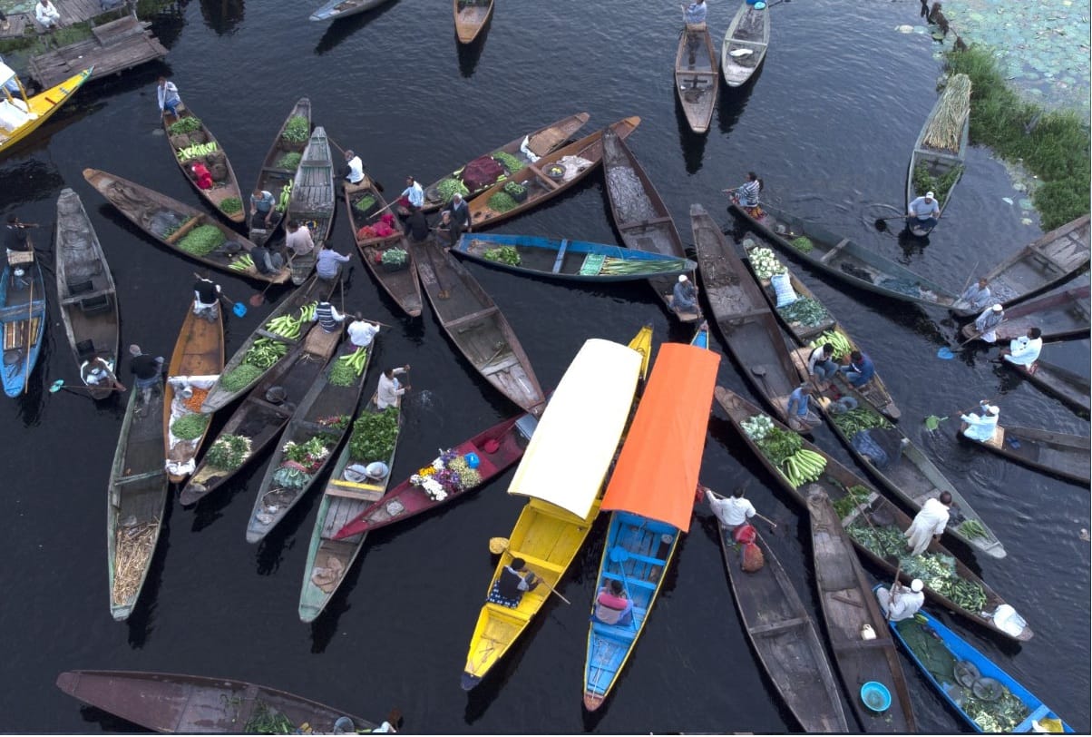 Floating Vegetable Market Dal Lake Srinagar Jammu Kashmir