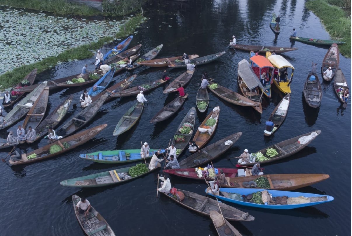 Floating Vegetable Market Dal Lake Srinagar Jammu Kashmir