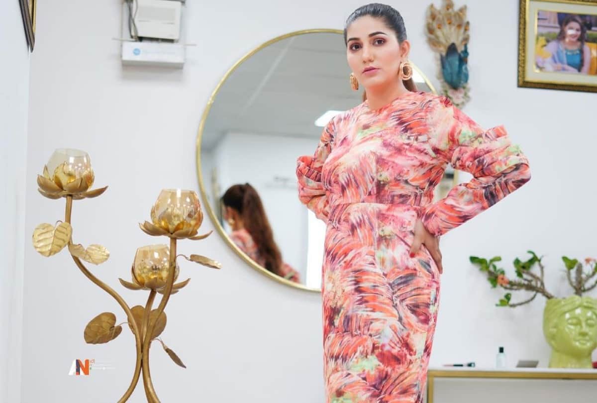 dancing queen sapna choudhary look stunning in these clothes see photos