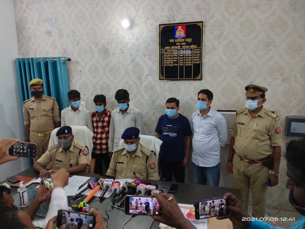 viral Video of abusing police Raids at former minister Ambika Chaudhary residence in Ballia after FIR one arrested