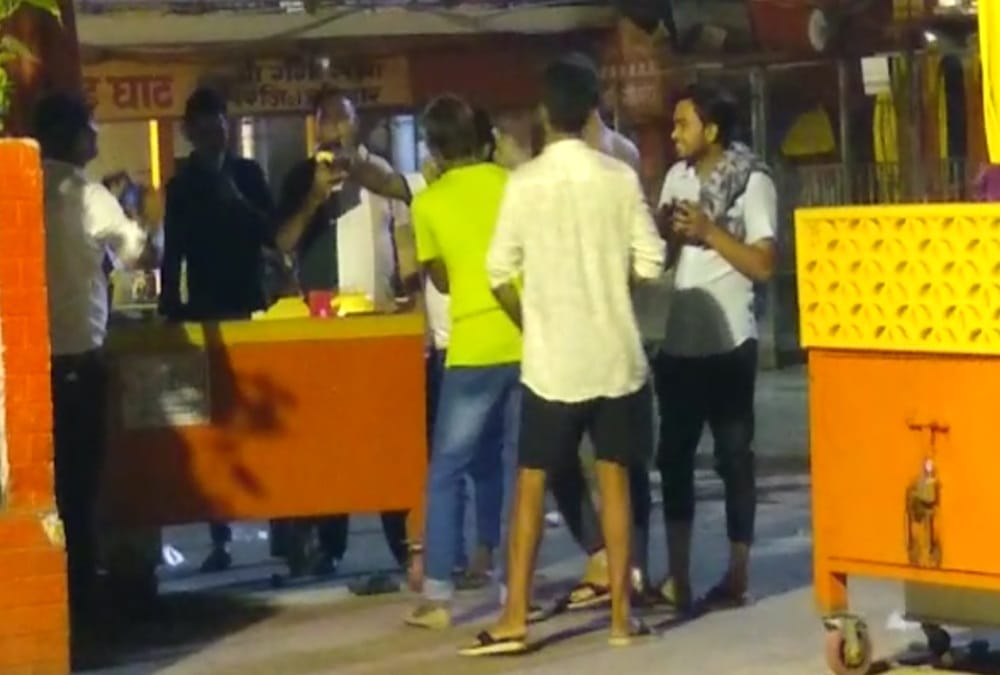 Haridwar News: Youth cutted cake and do Ruckus at Har Ki Pauri