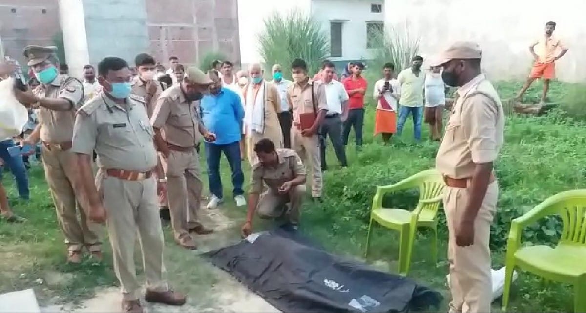 retired woman teacher dead body found inside box at home in mau