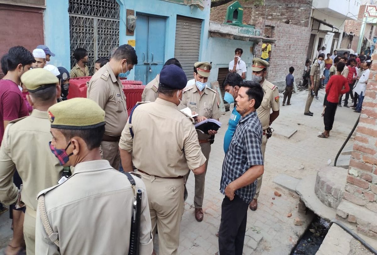 young man murdered during clashes between two groups in firozabad