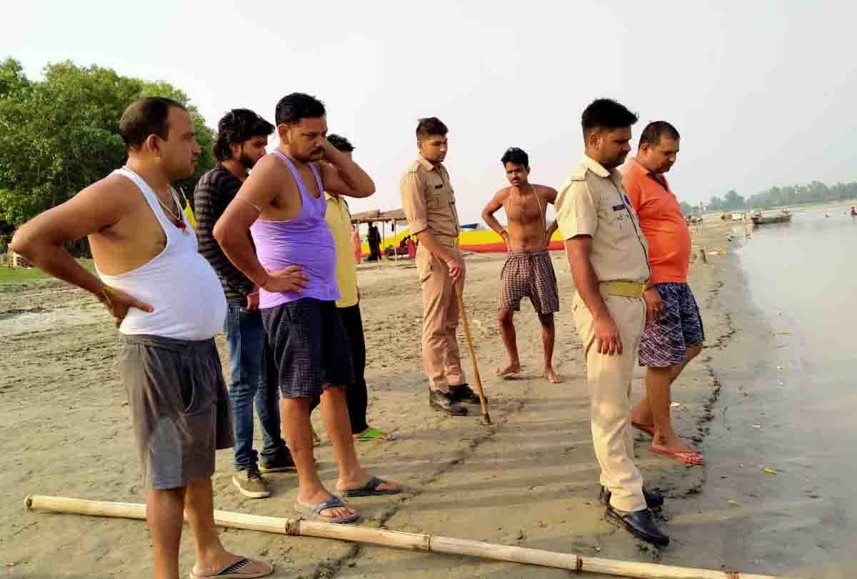 Farrukhabad: Dead body found landing in Ganga, stampede among devotees bathing at ghat, police started investigation